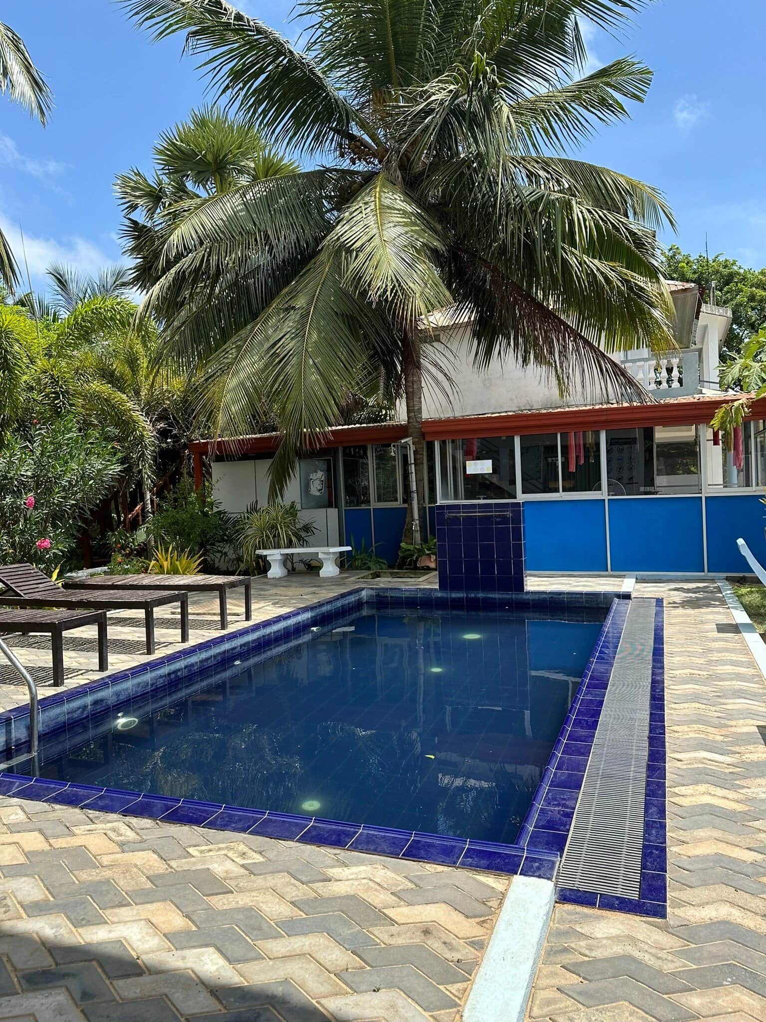 Why Book Directly With Us
