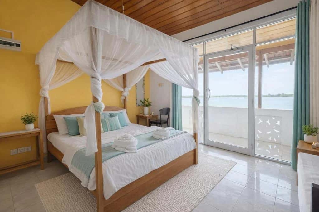 Family Room With Sea View - Image 3