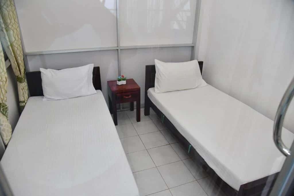 Superior Family Room - Image 3