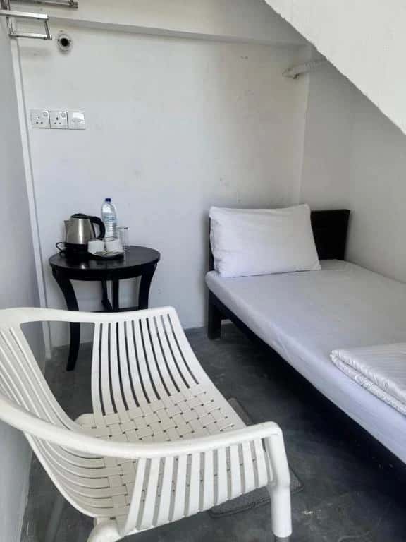 Single Room with Lagoon view - Image 2