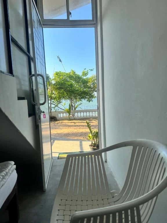 Single Room with Lagoon view - Image 5