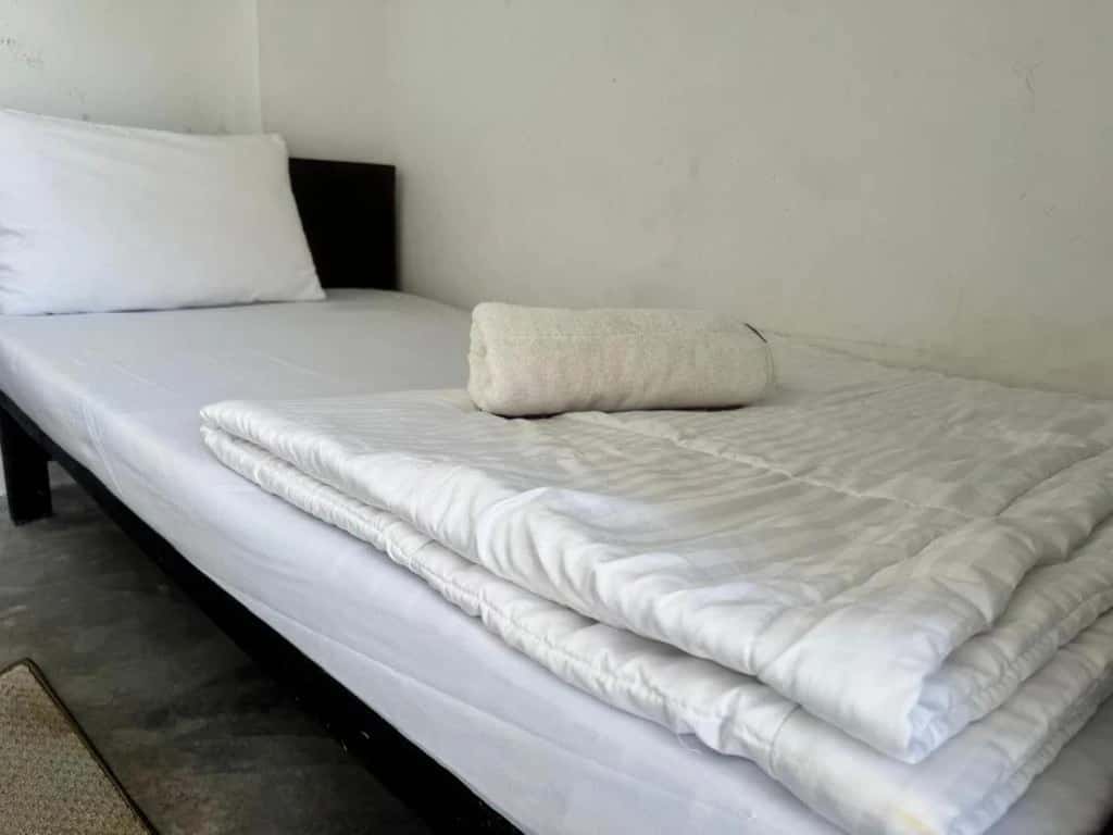 Single Room with Lagoon view - Image 1