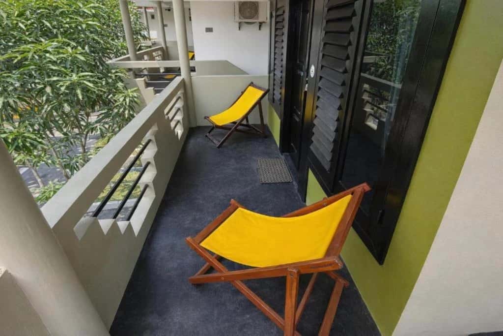 Deluxe Double Room with Balcony - Image 3