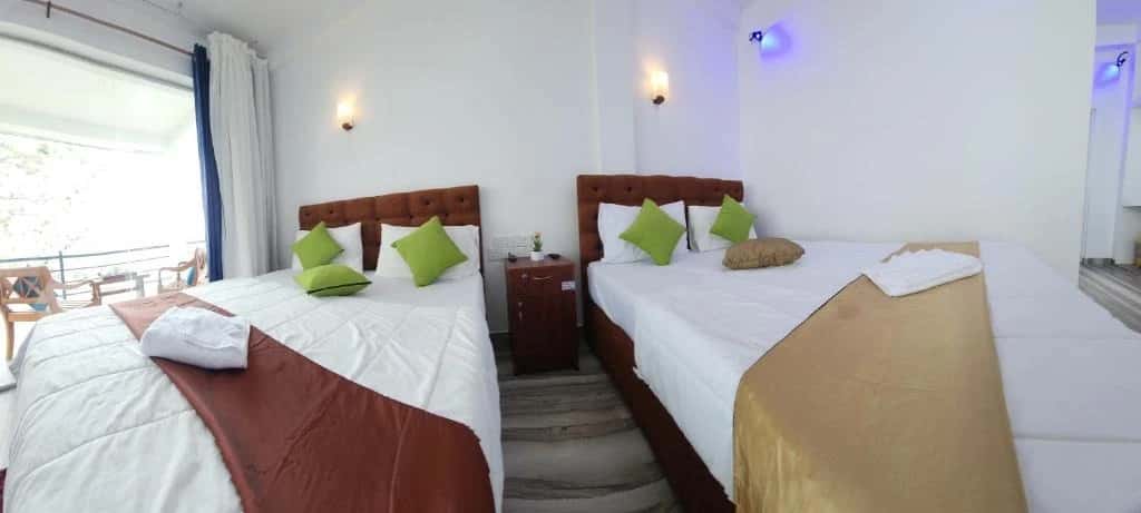 Quadruple Room With Sea View - Image 5