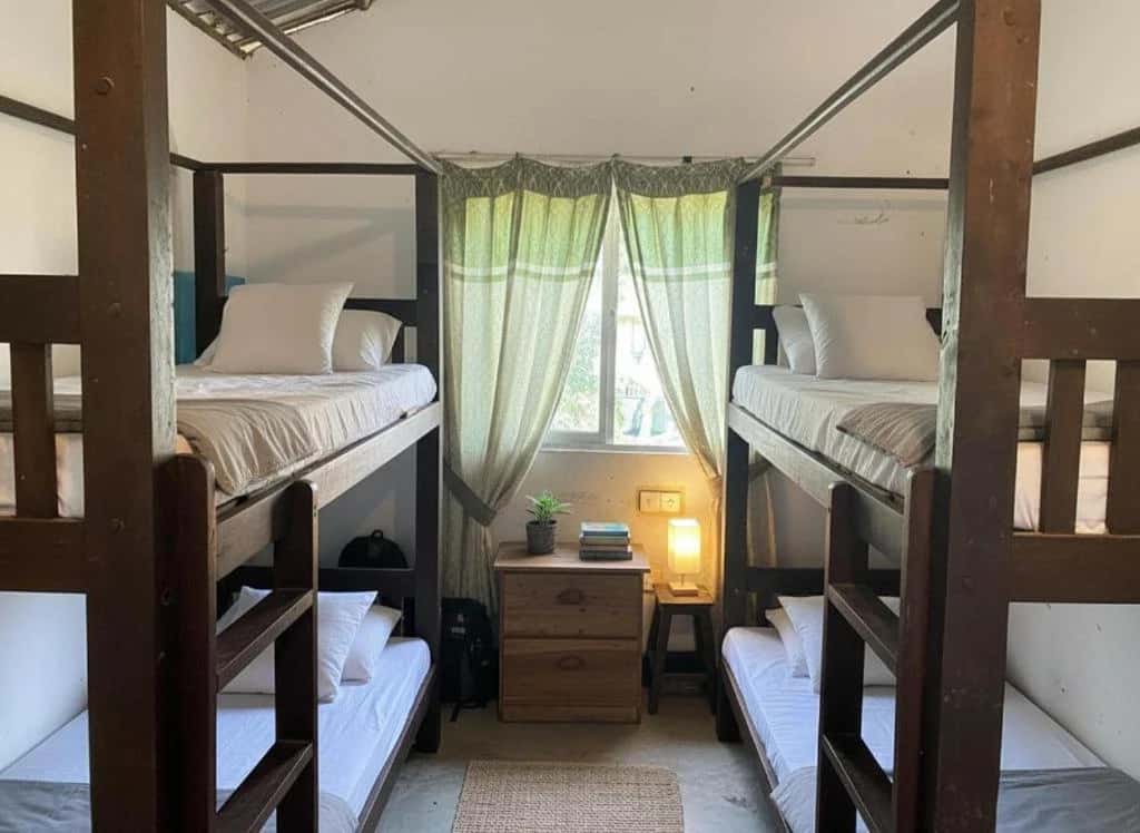 bed in 4-bed dormitory room - Image 2