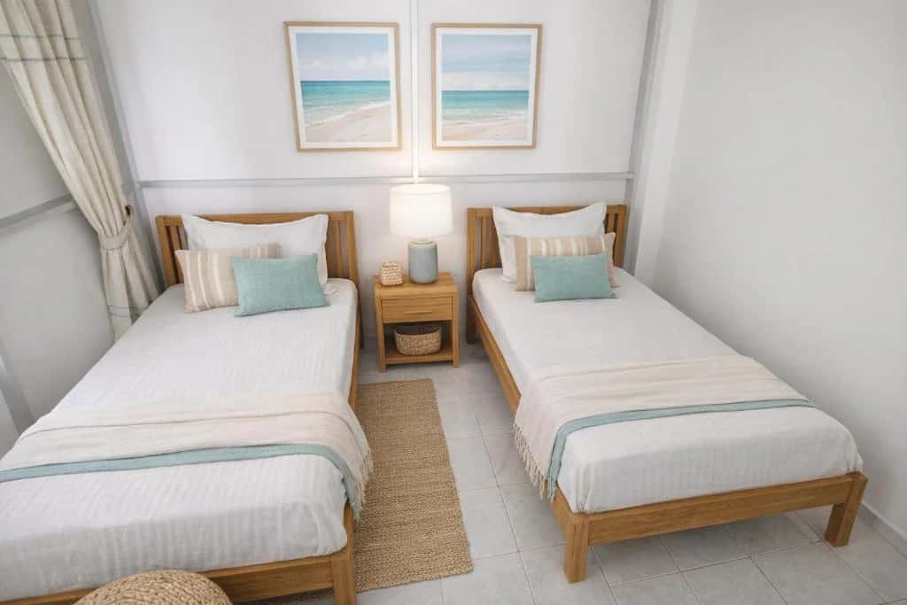 Superior Family Room - Image 1