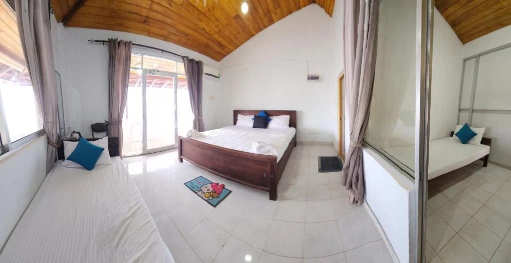 Family Room With Sea View - Image 1