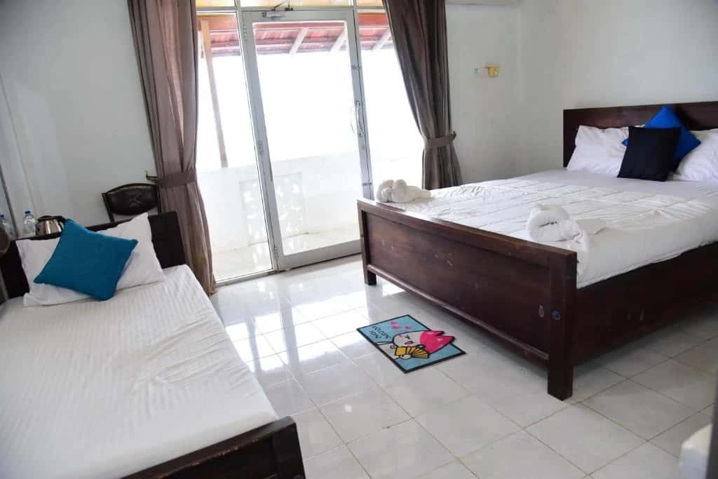 Family Room With Sea View - Image 2