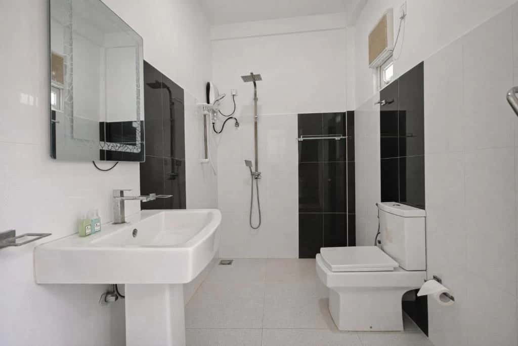 Quadruple Room With Sea View - Image 1