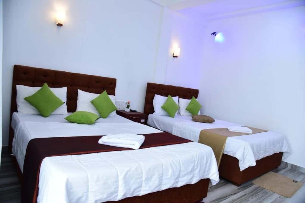 Quadruple Room With Sea View - Image 3