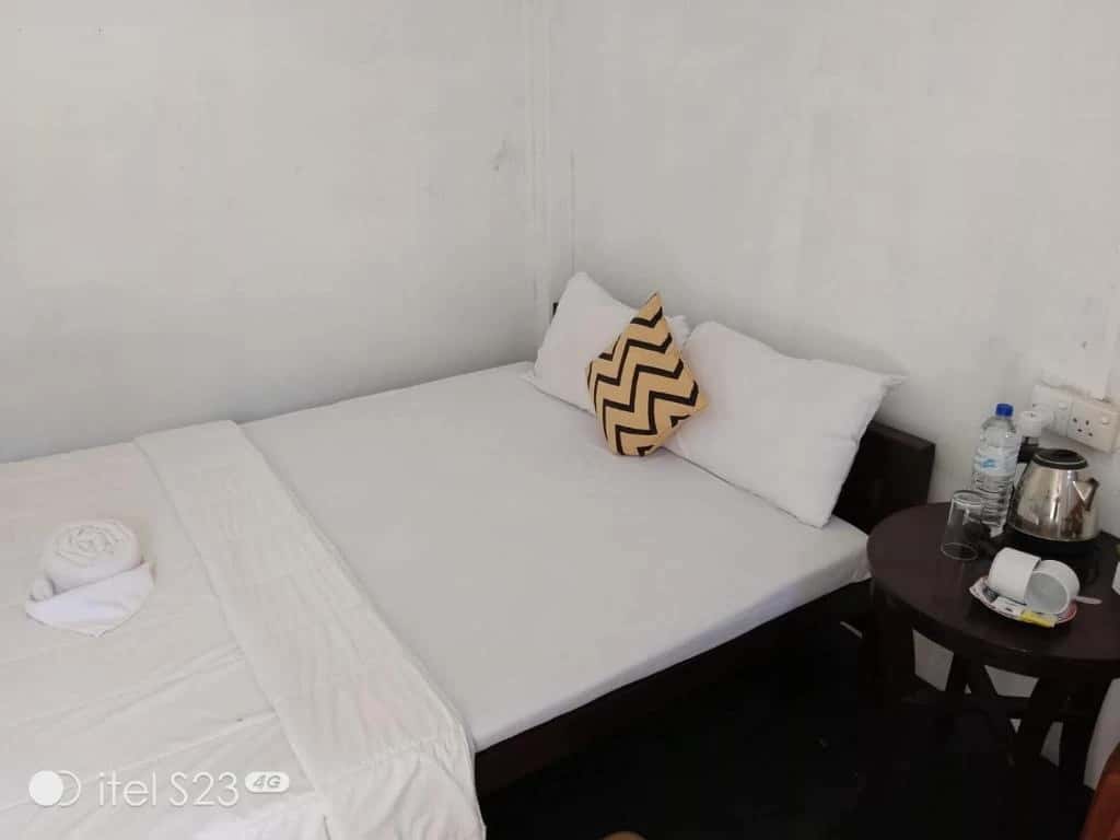 Standard Double Room with Fan - Image 3